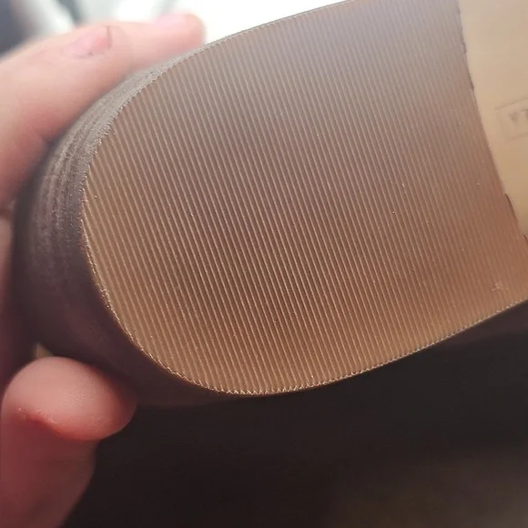 A Vince Camuto womens Olive Green ankle boots size 6W - Picture 13 of 15